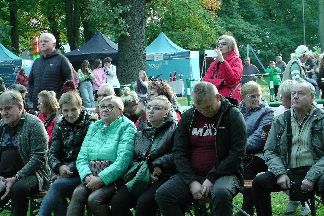 duzo-rozrywki-i-muzyki-108996