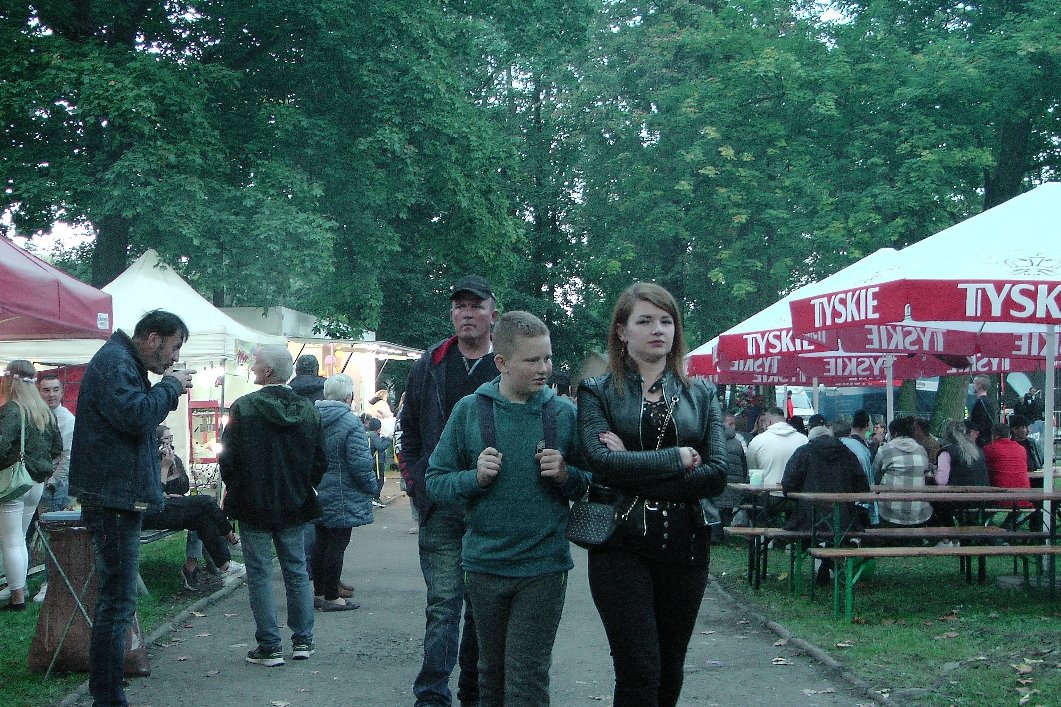 duzo-rozrywki-i-muzyki-108996