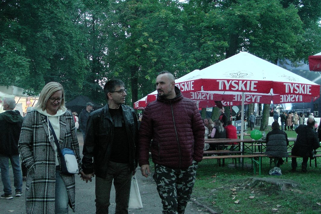 duzo-rozrywki-i-muzyki-108996