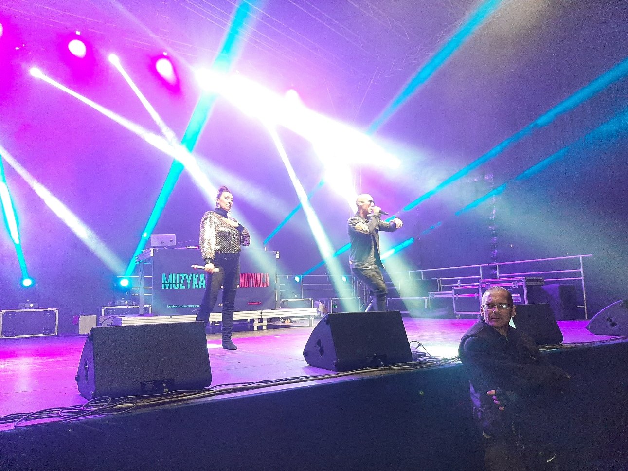 duzo-rozrywki-i-muzyki-108996