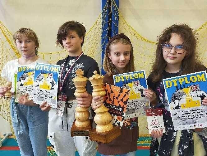 kasia-ze-zotem-jagoda-oliwia-i-jakub-srebrni-109033