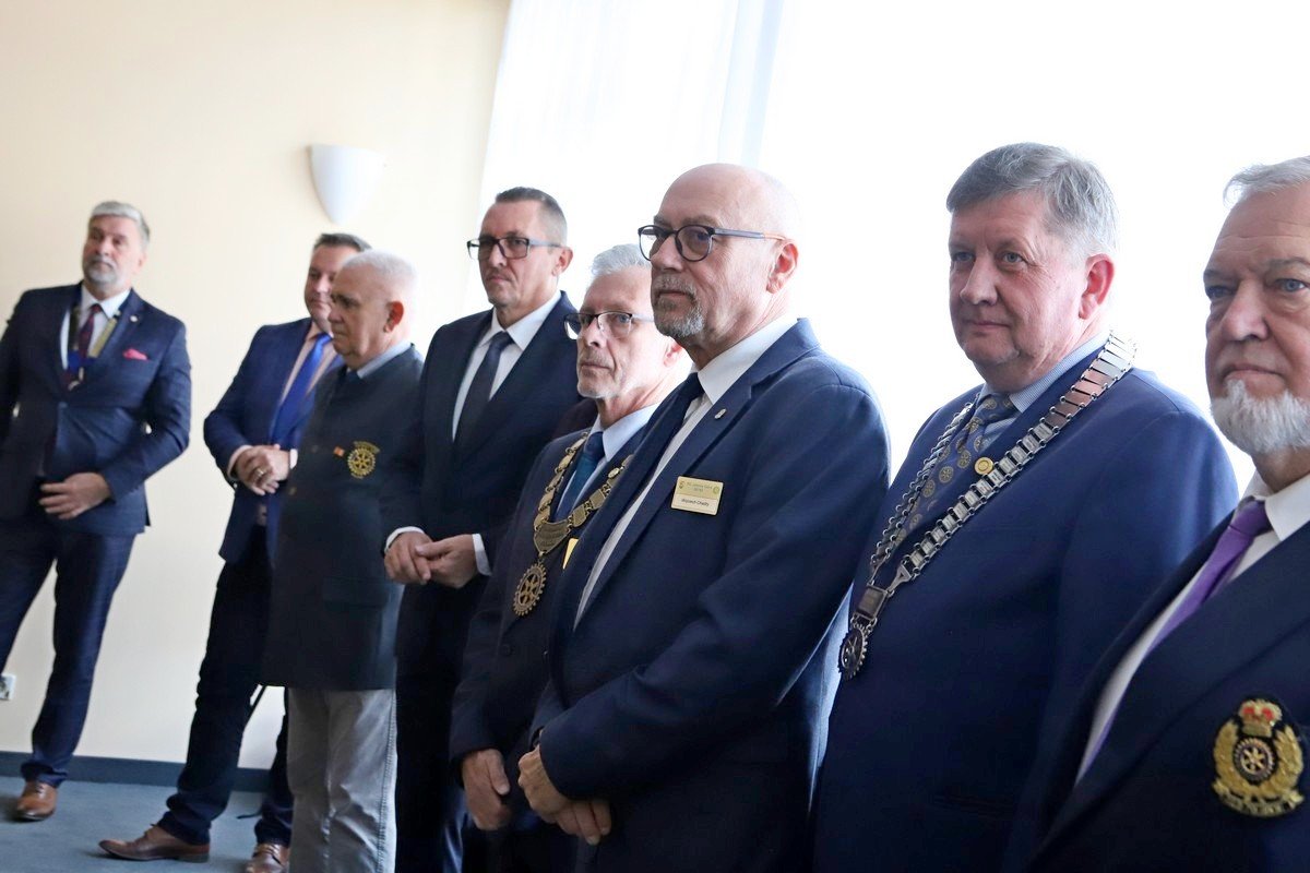 powsta-rotary-club-fenix-jelenia-gora-109137