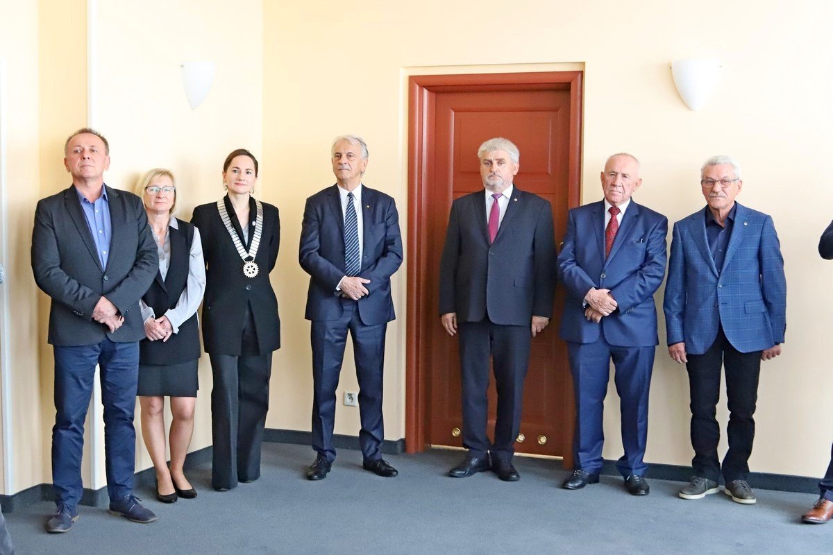powsta-rotary-club-fenix-jelenia-gora-109137