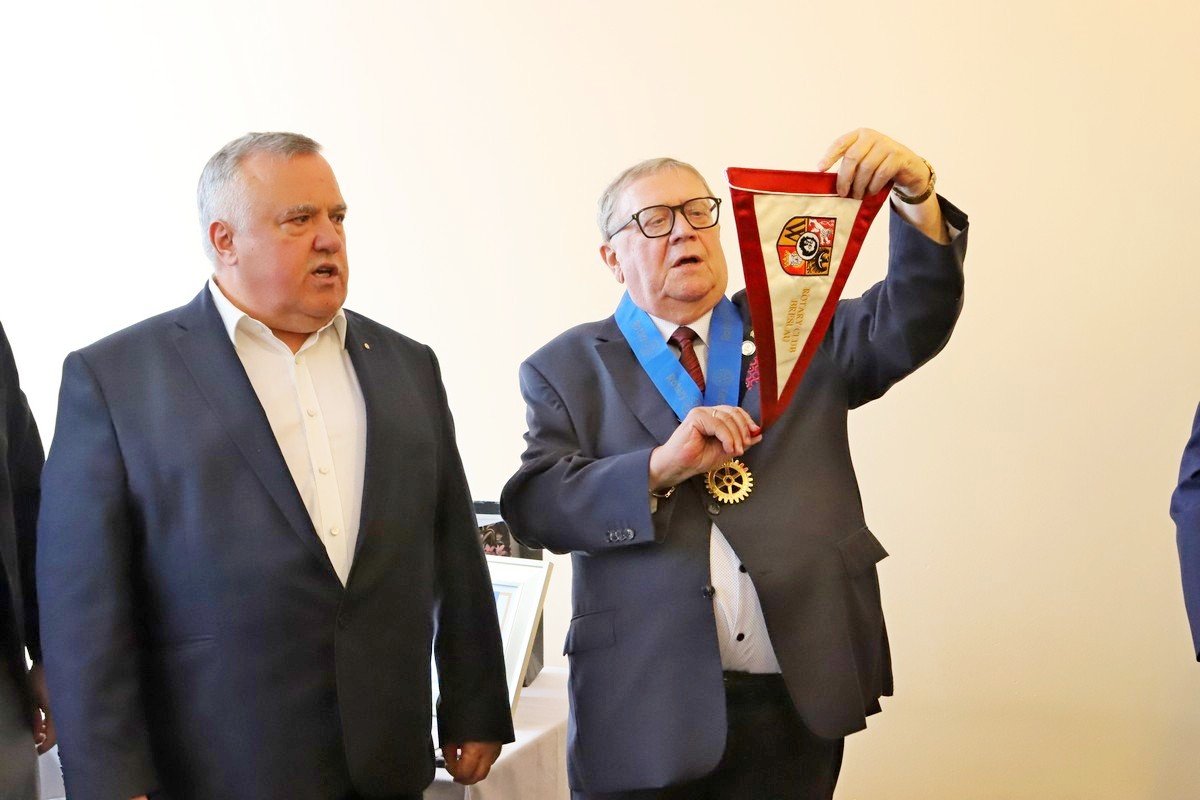 powsta-rotary-club-fenix-jelenia-gora-109137