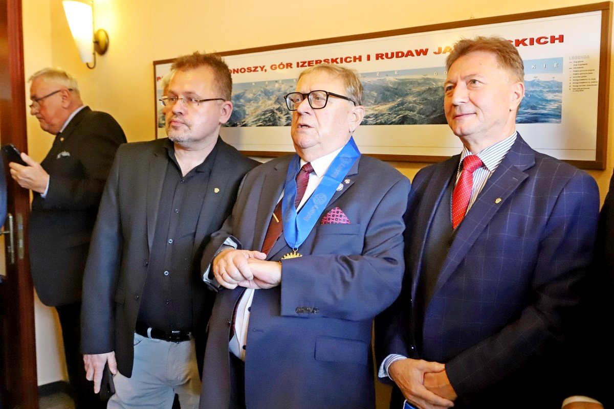powsta-rotary-club-fenix-jelenia-gora-109137