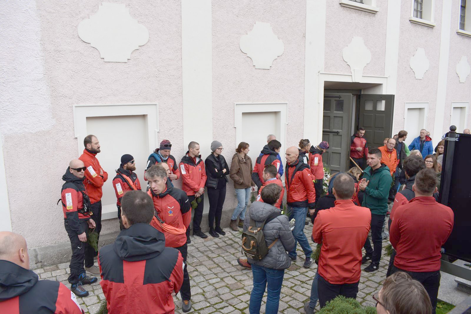 zgineli-w-gorach-ostatnie-pozegnanie-109207