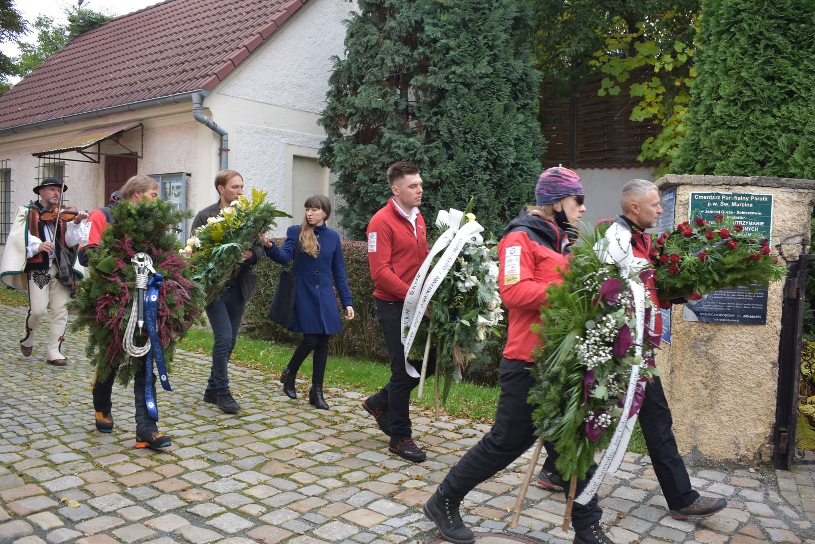 zgineli-w-gorach-ostatnie-pozegnanie-109207