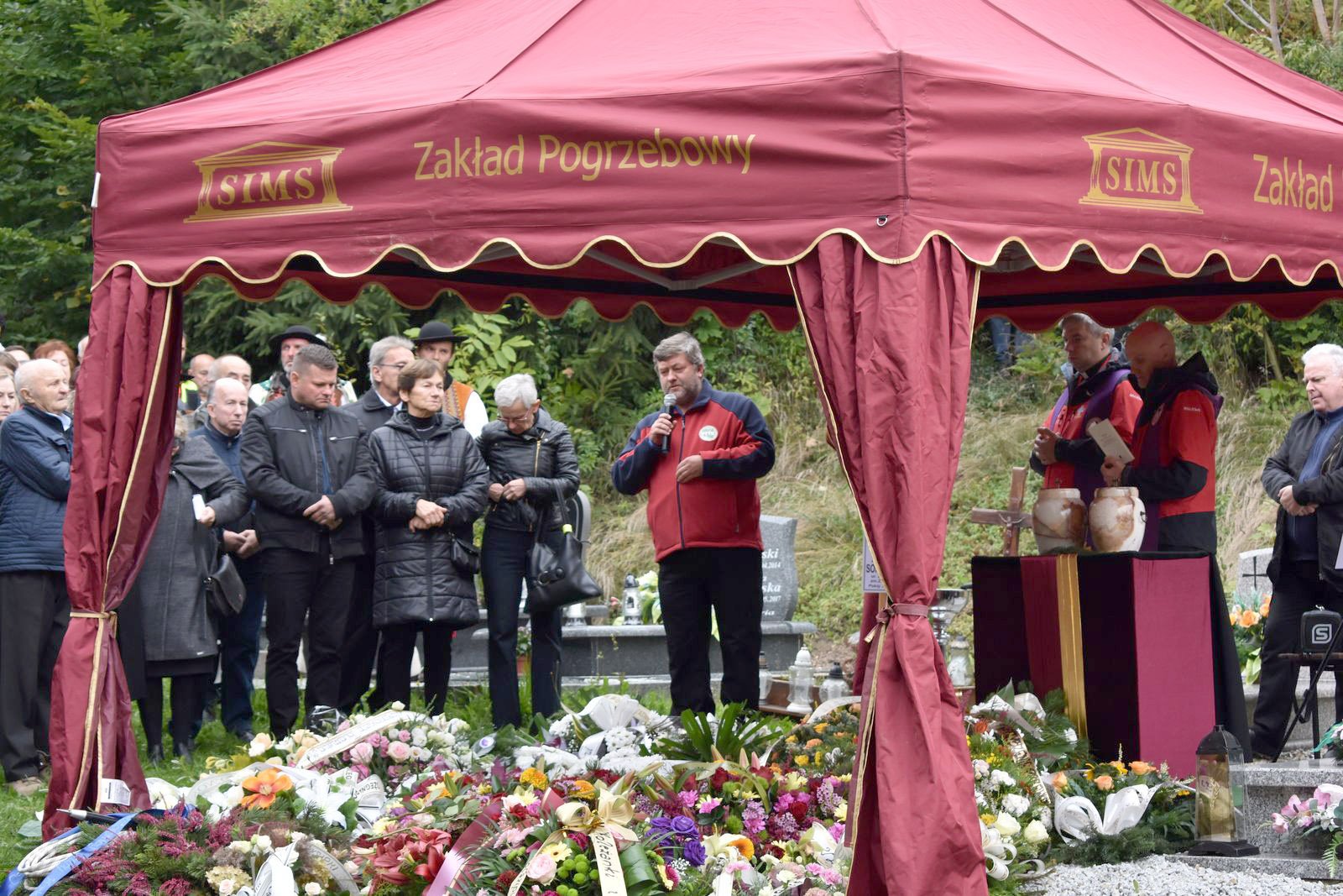 zgineli-w-gorach-ostatnie-pozegnanie-109207