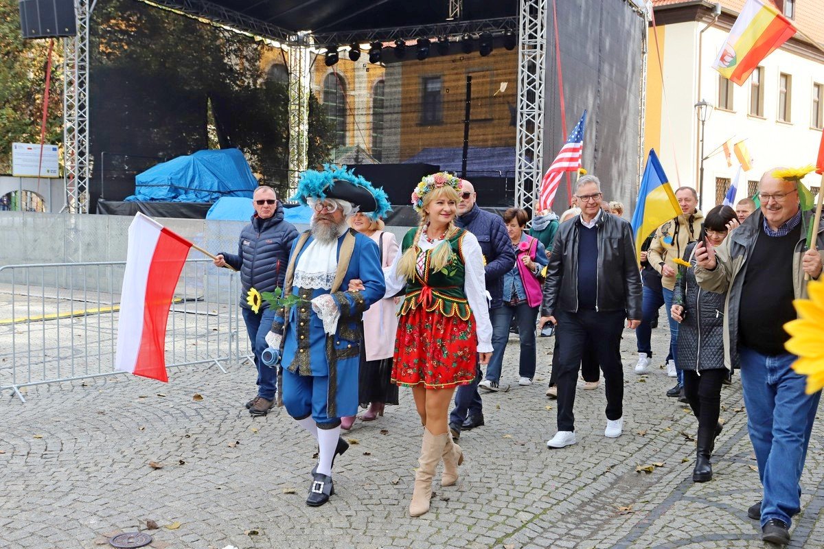 miasto-w-rekach-seniorow-109210