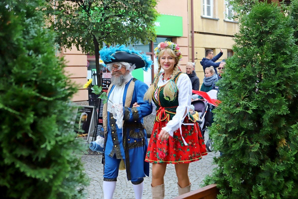 miasto-w-rekach-seniorow-109210