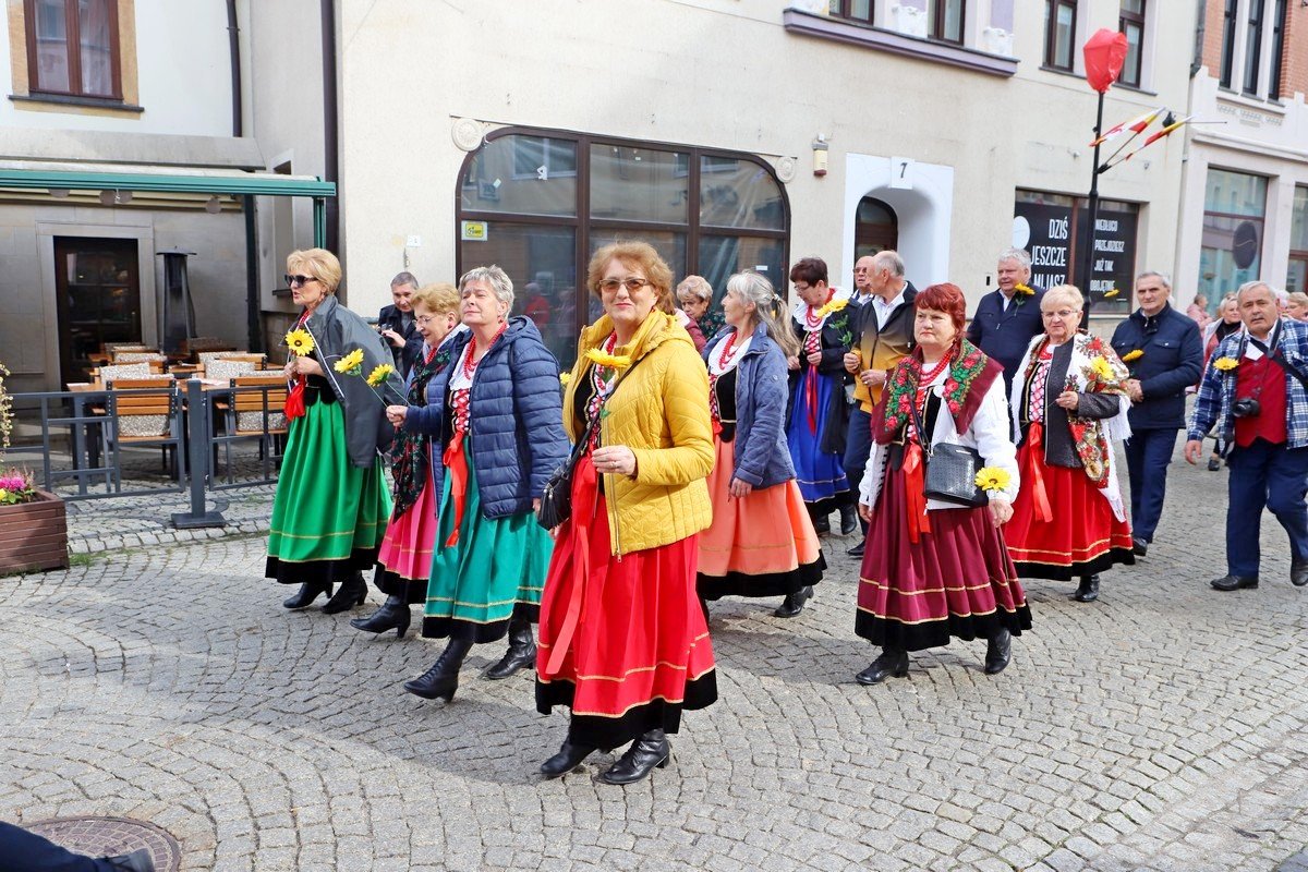 miasto-w-rekach-seniorow-109210