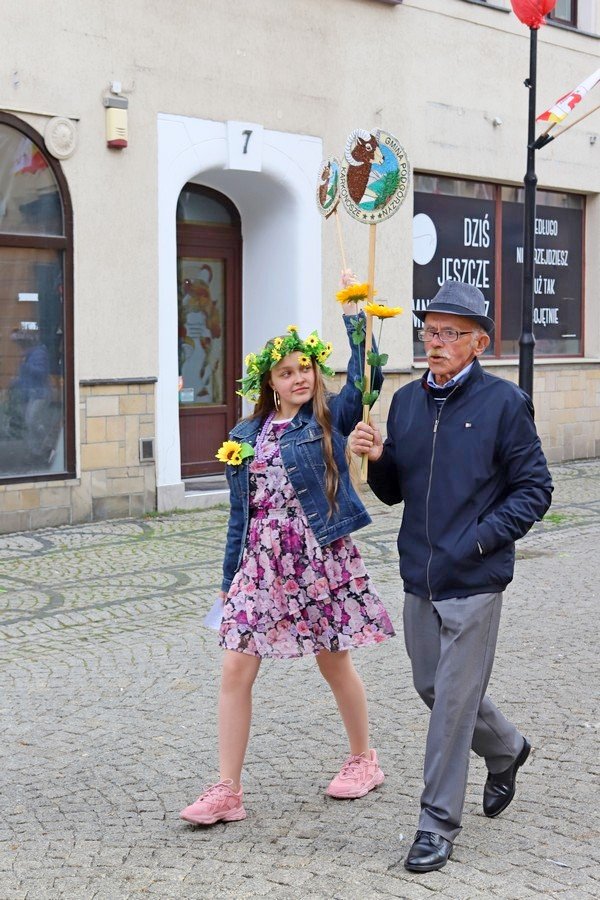 miasto-w-rekach-seniorow-109210