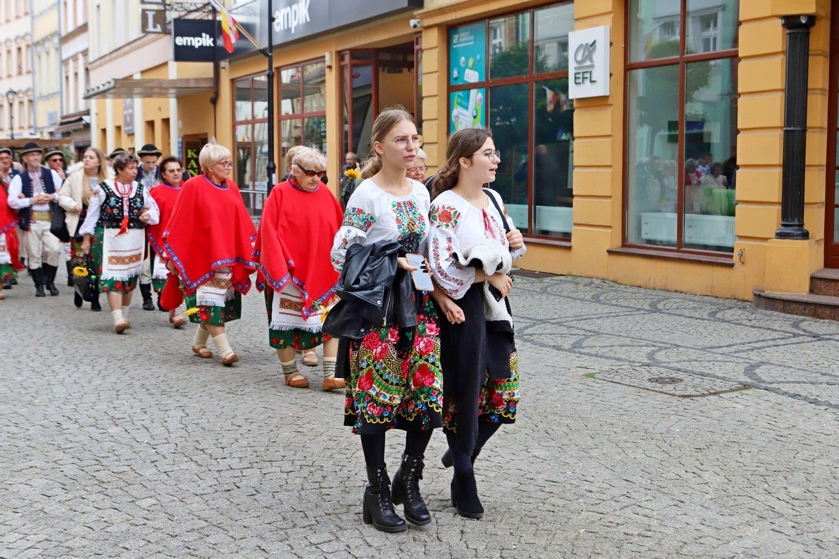 miasto-w-rekach-seniorow-109210