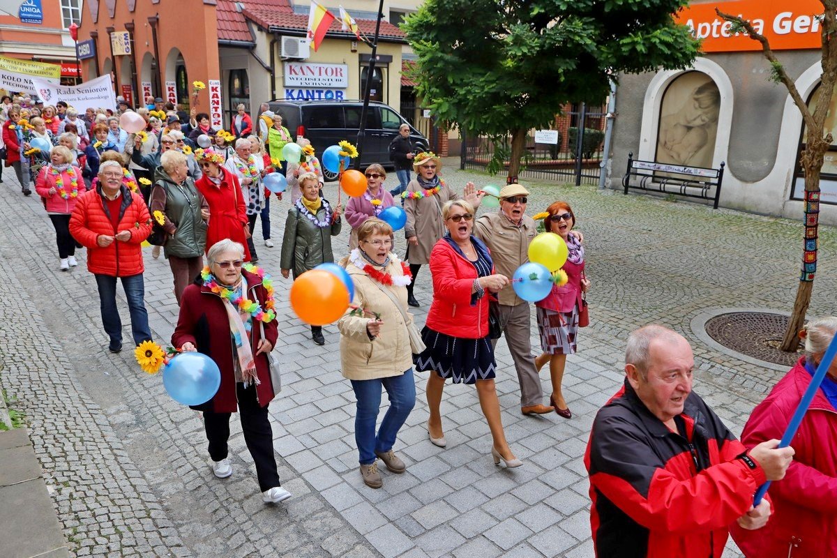 miasto-w-rekach-seniorow-109210