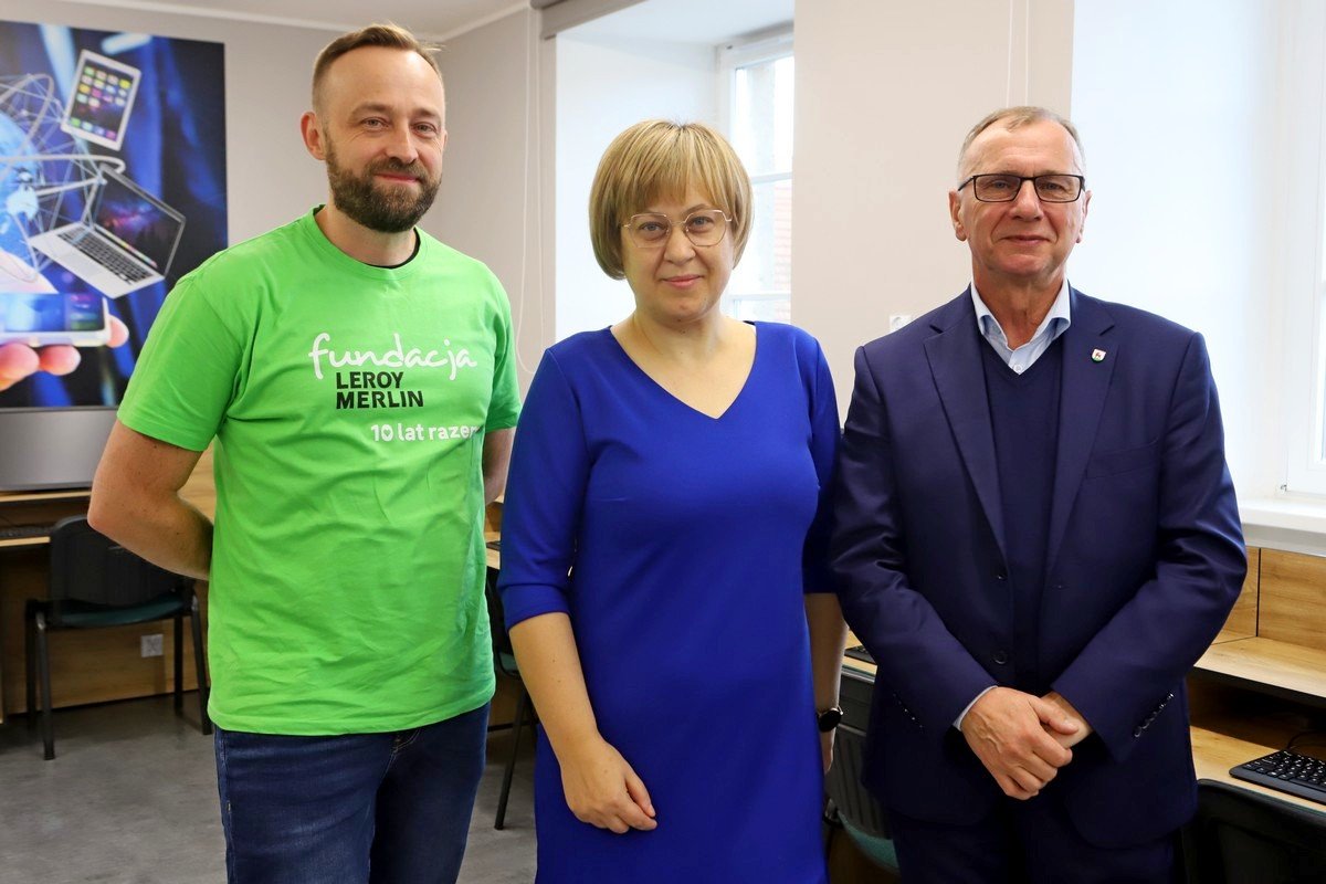 nowoczesna-pracownia-w-handlowce-109314