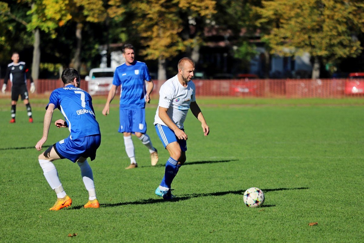 skromne-zwyciestwo-z-czerwona-latarnia-109533
