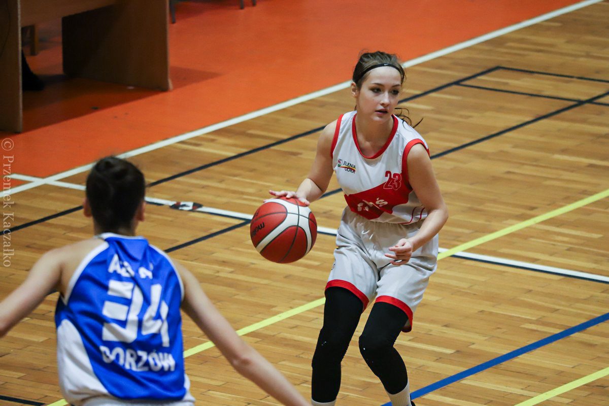 faworytki-odjechay-dopiero-w-czwartej-kwarcie-109739