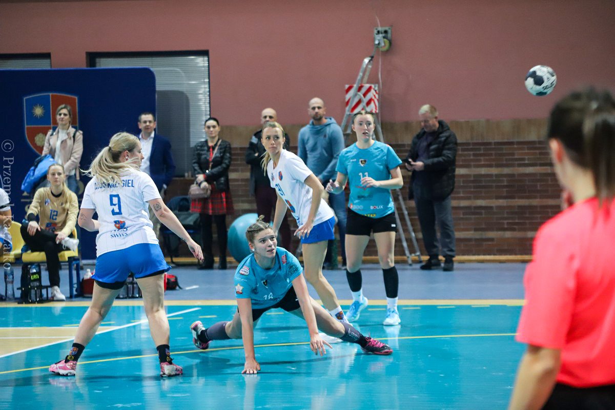 bez-szans-w-okrojonym-skadzie-109891