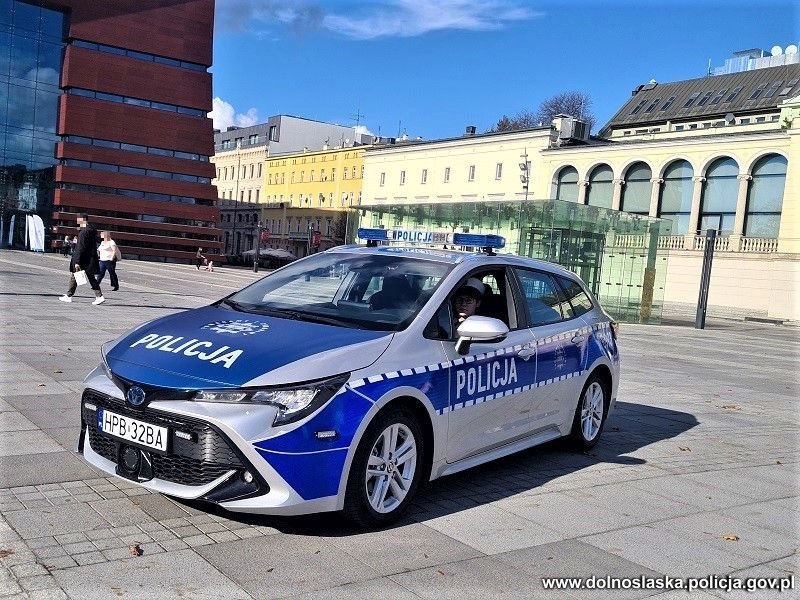 hybrydy-dla-policjantow-110010