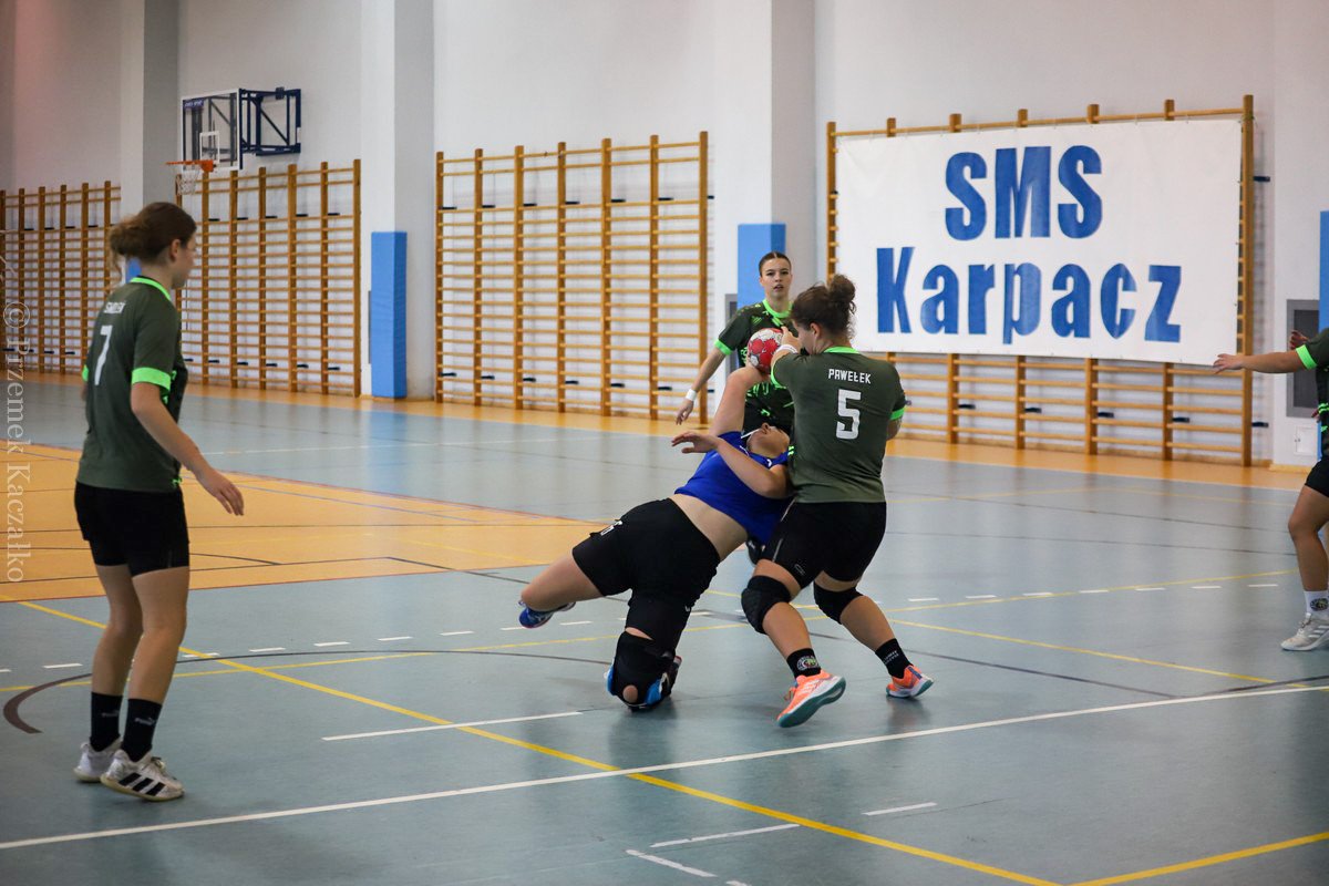 porazka-skutkiem-kadrowych-brakow-110092