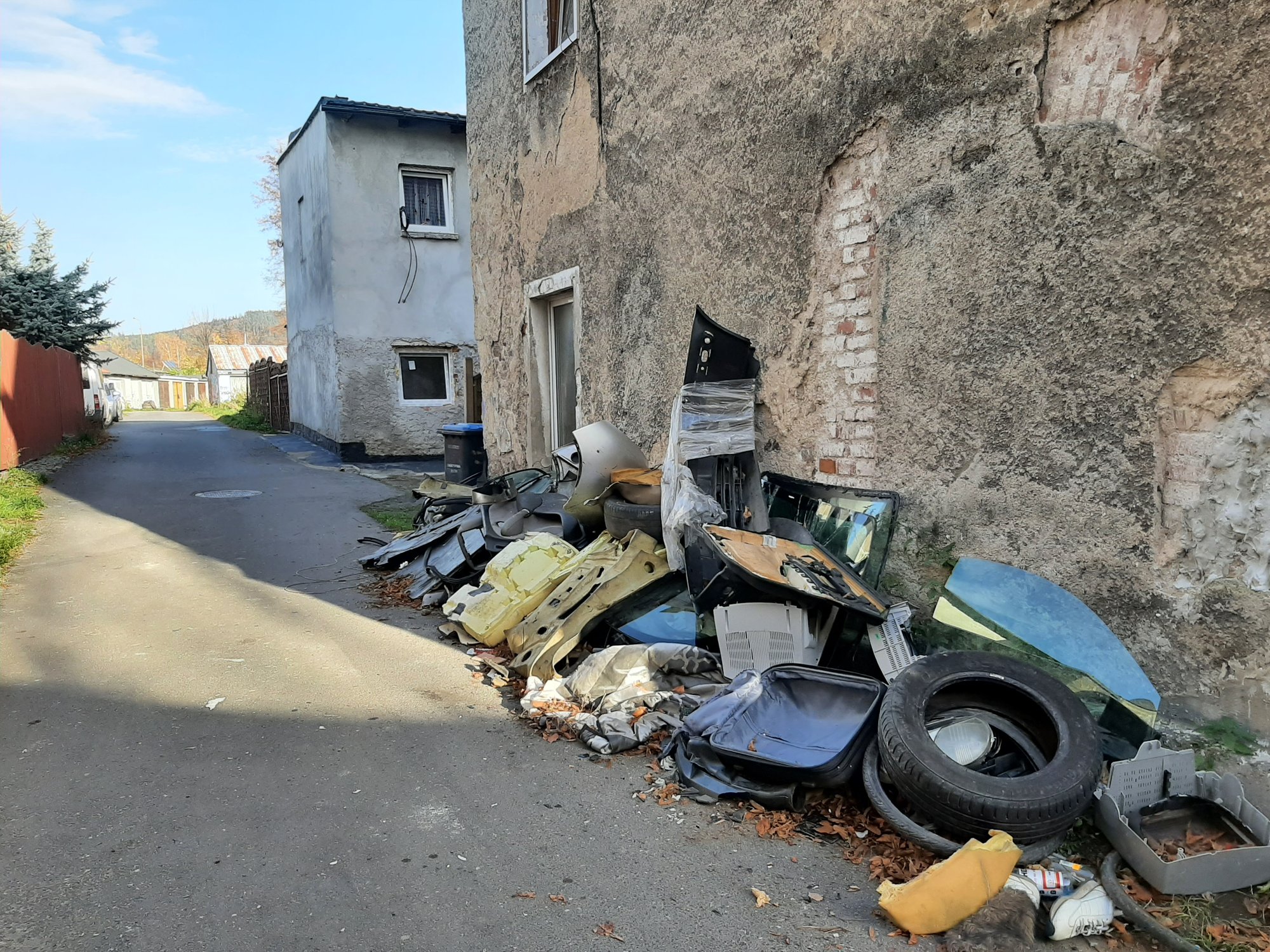 znow-podrzucone-smieci-110095