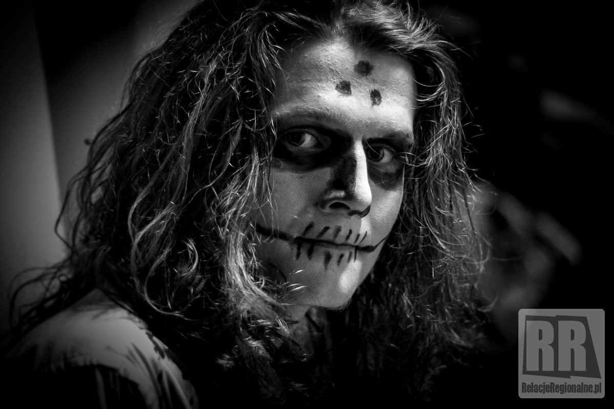 dzis-halloween-110129