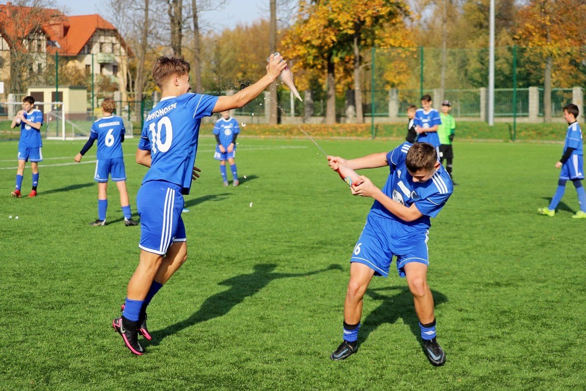 przypieczetowali-awans-zwyciestwem-170-110265