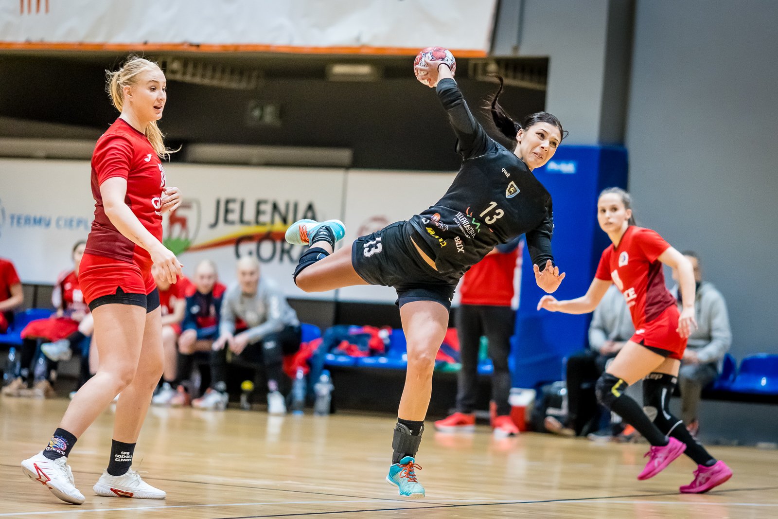 pierwsza-porazka-u-siebie-110310
