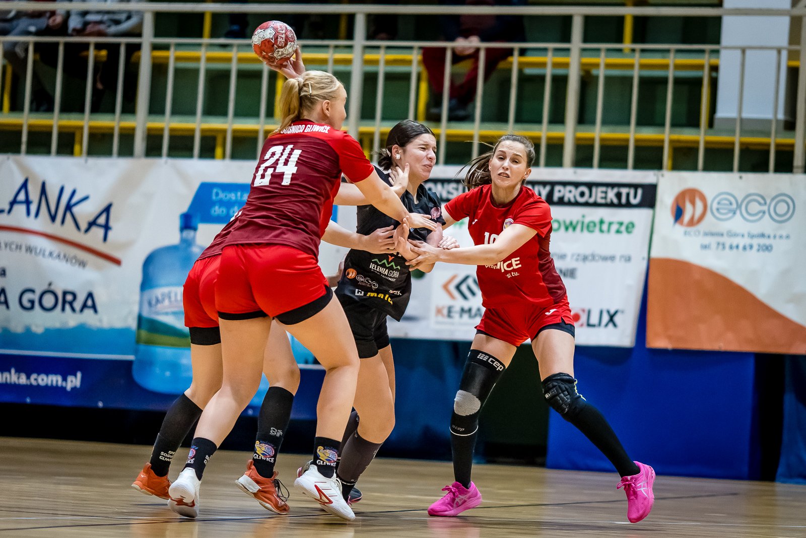 pierwsza-porazka-u-siebie-110310