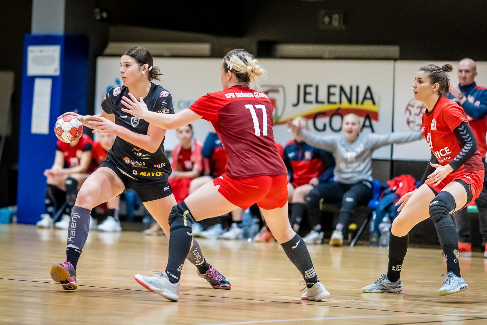 pierwsza-porazka-u-siebie-110310