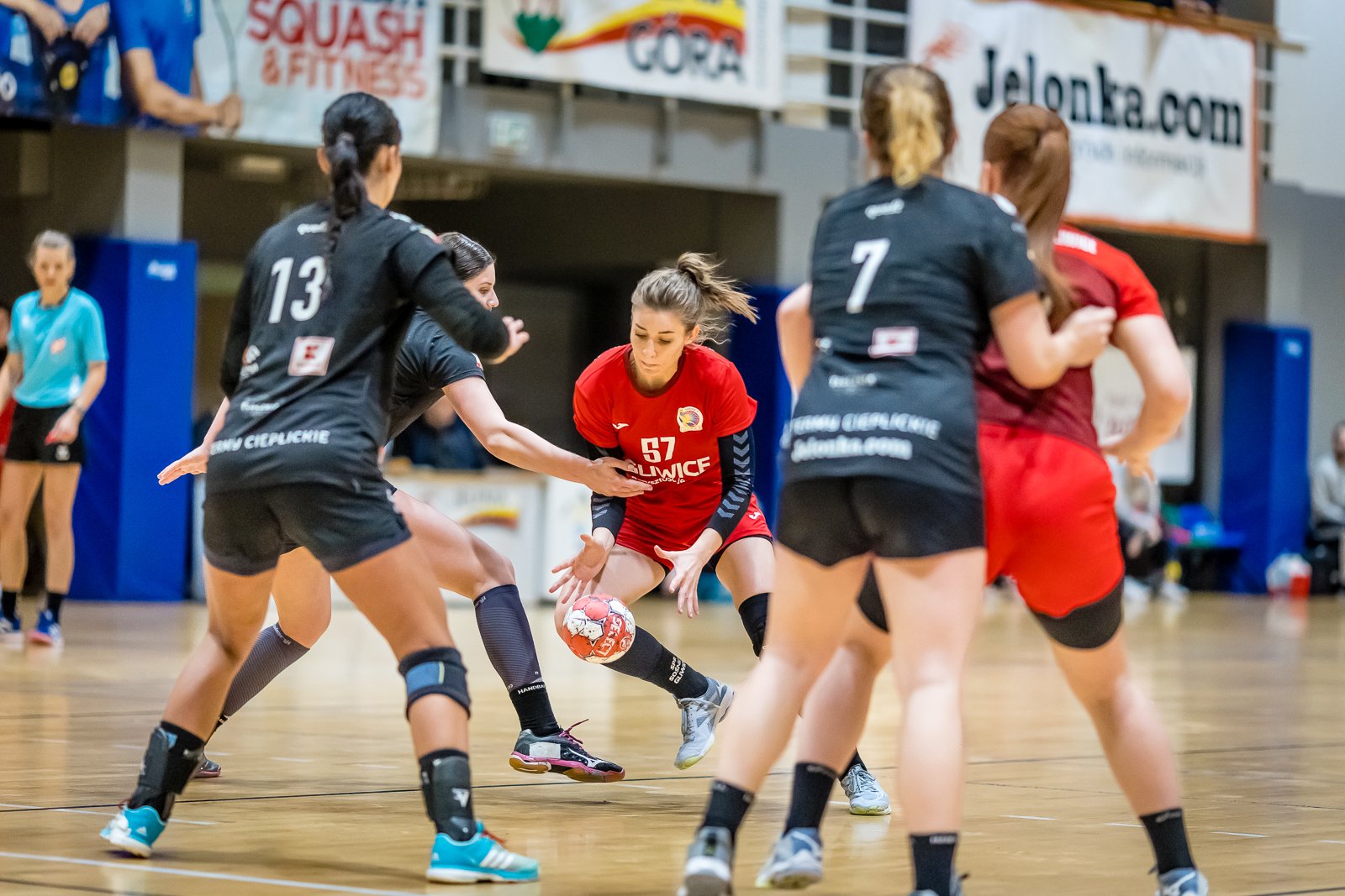 pierwsza-porazka-u-siebie-110310
