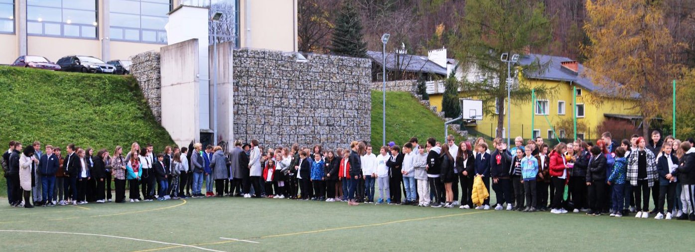 szkoa-do-hymnu-110444
