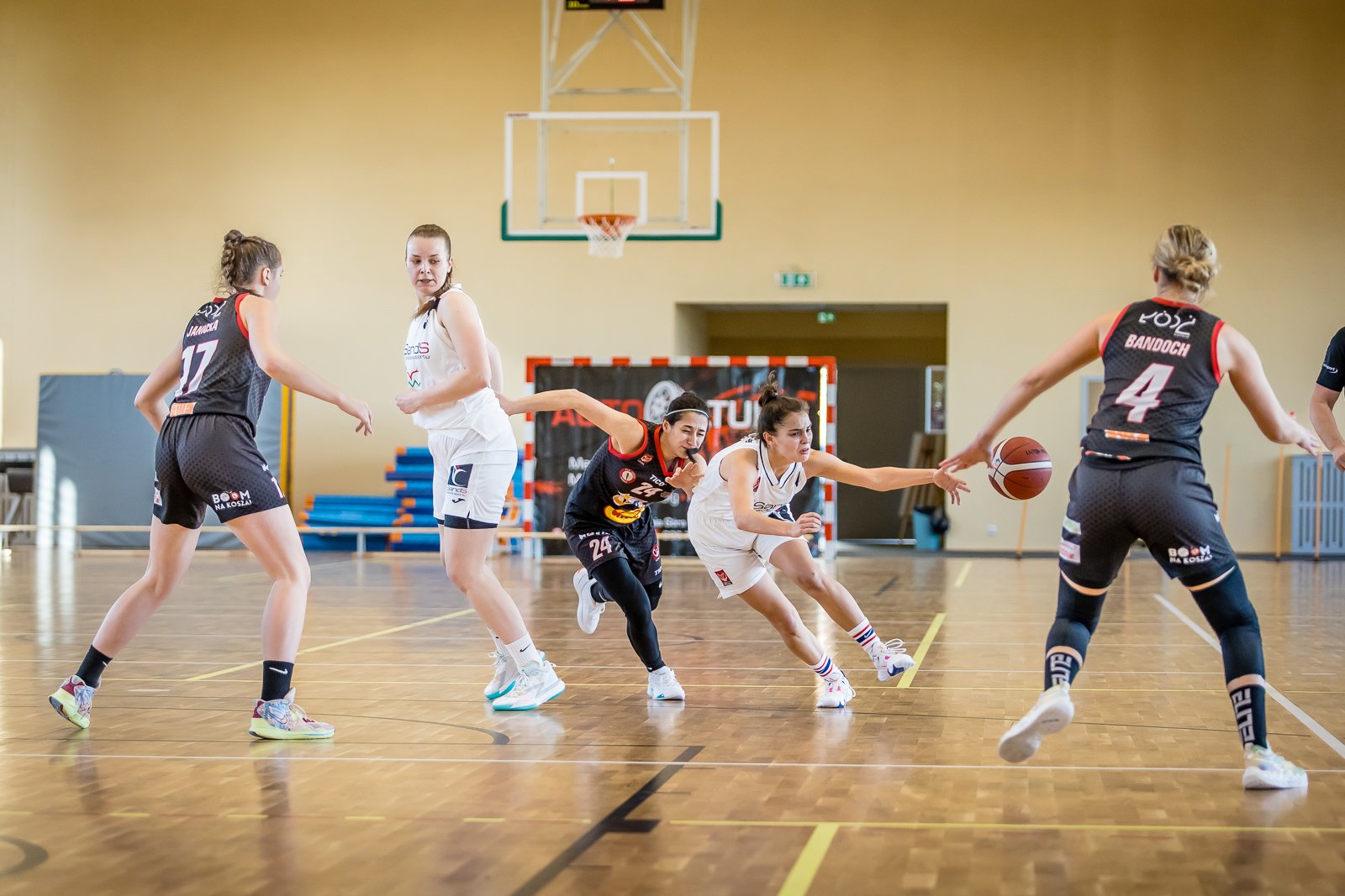 wichos-lepszy-od-widzewa-110496