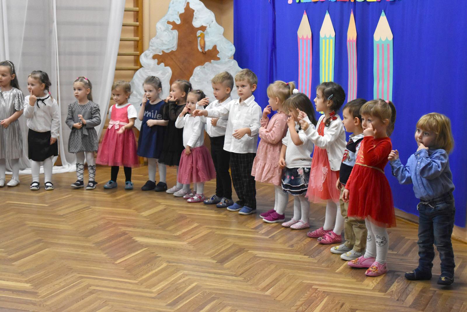 pasowanie-przedszkolakow-w-kubusiu-puchatku-110630