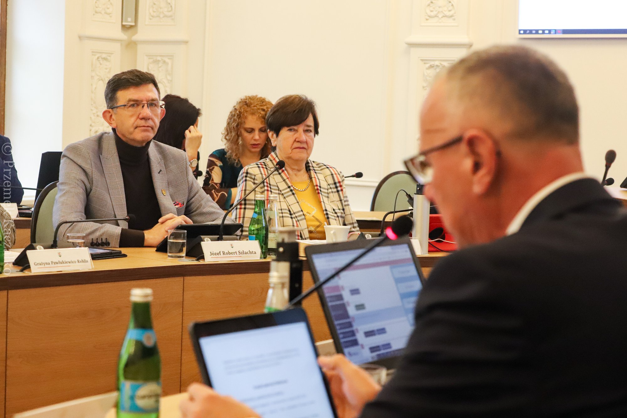 radni-za-podwyzkami-dla-nauczycieli-110810