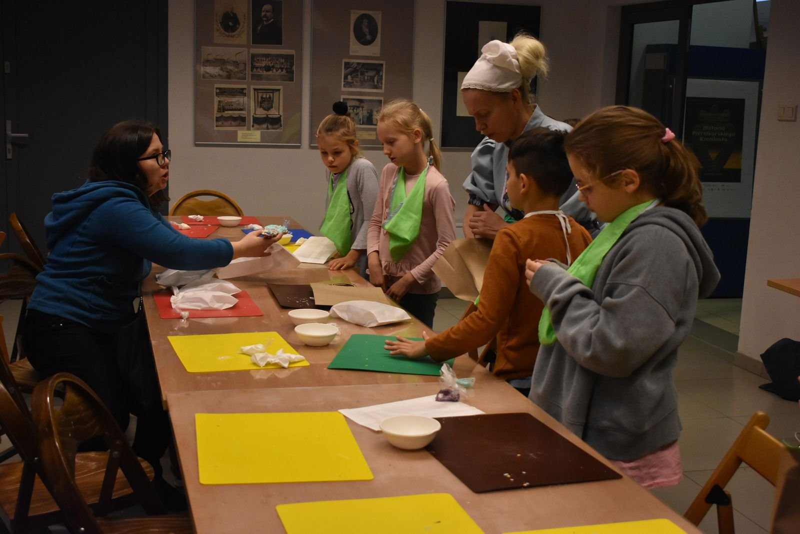 magia-piernikow-warsztaty-w-muzeum-110814