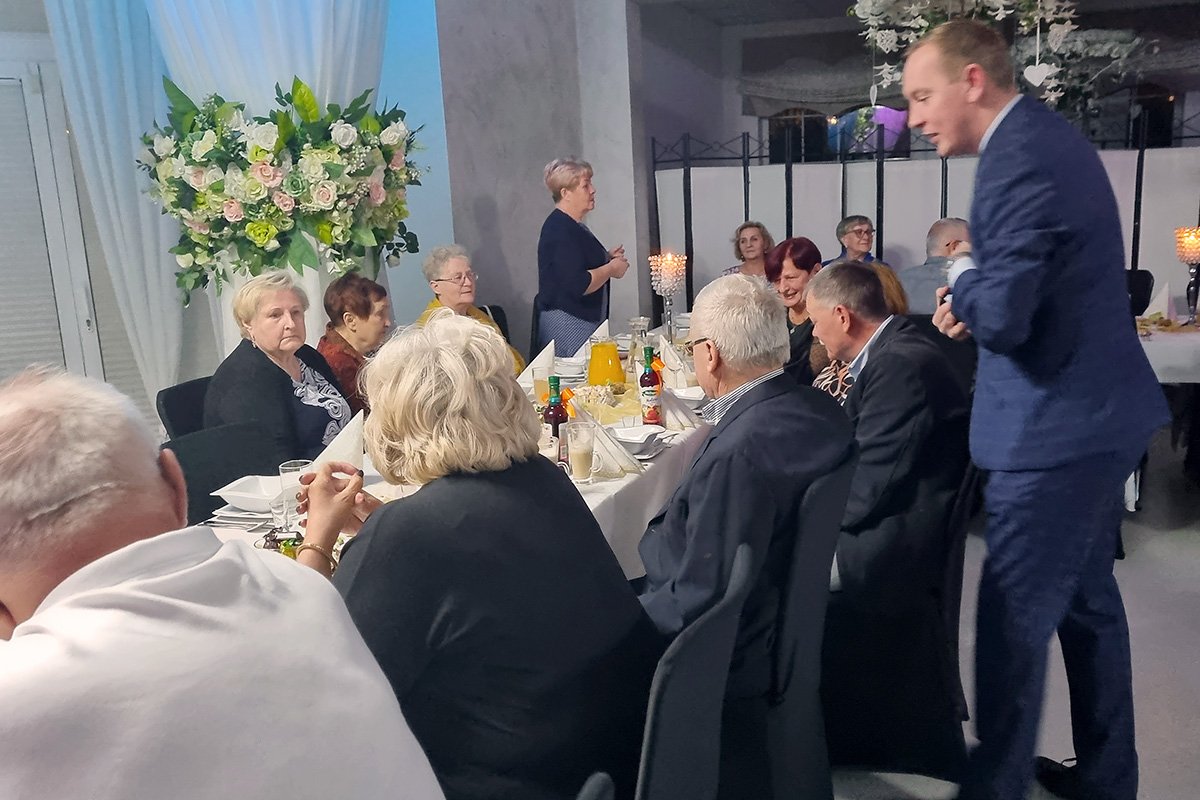 bawili-sie-seniorzy-110865