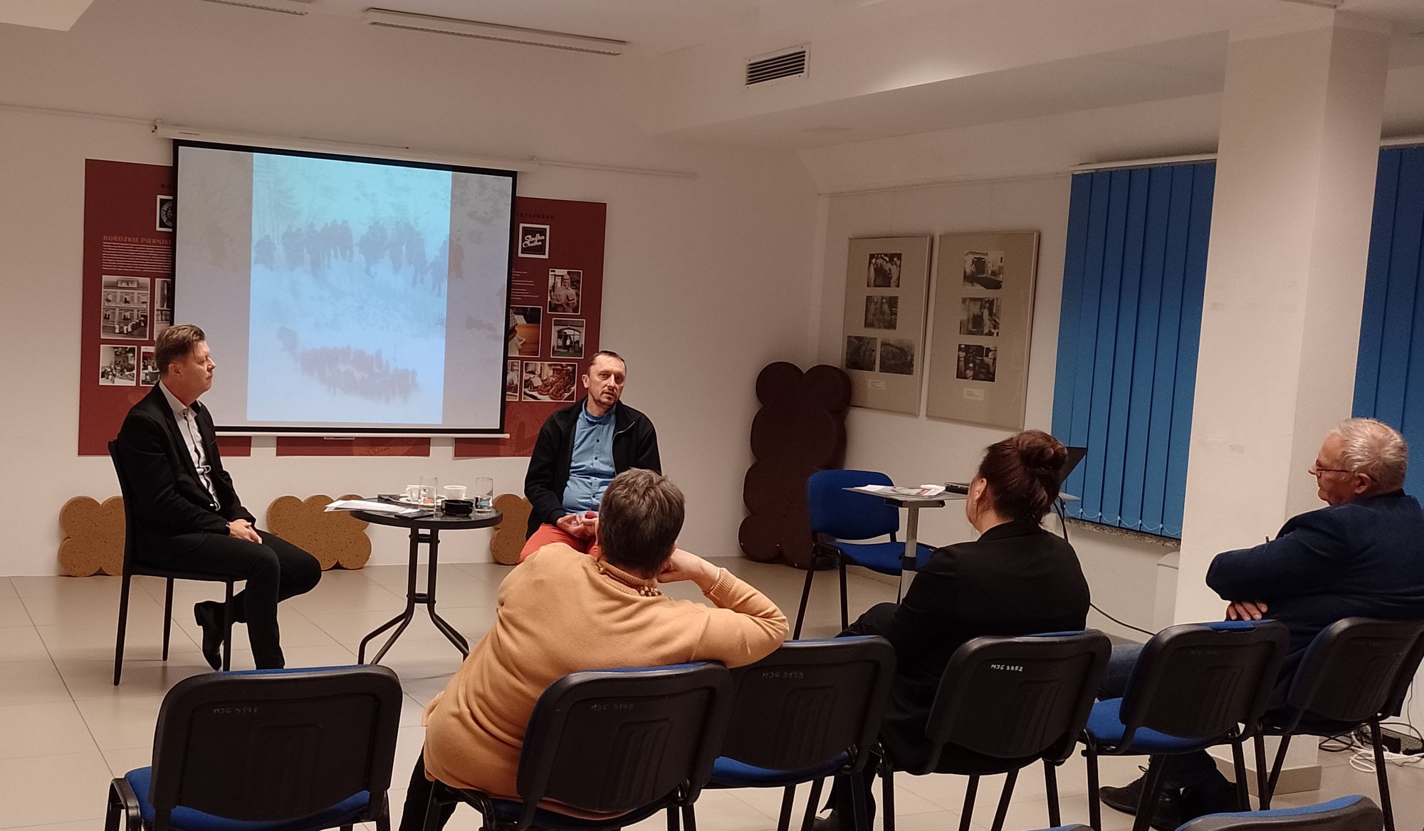nowy-cykl-spotkan-w-galerii-na-gorze-110886