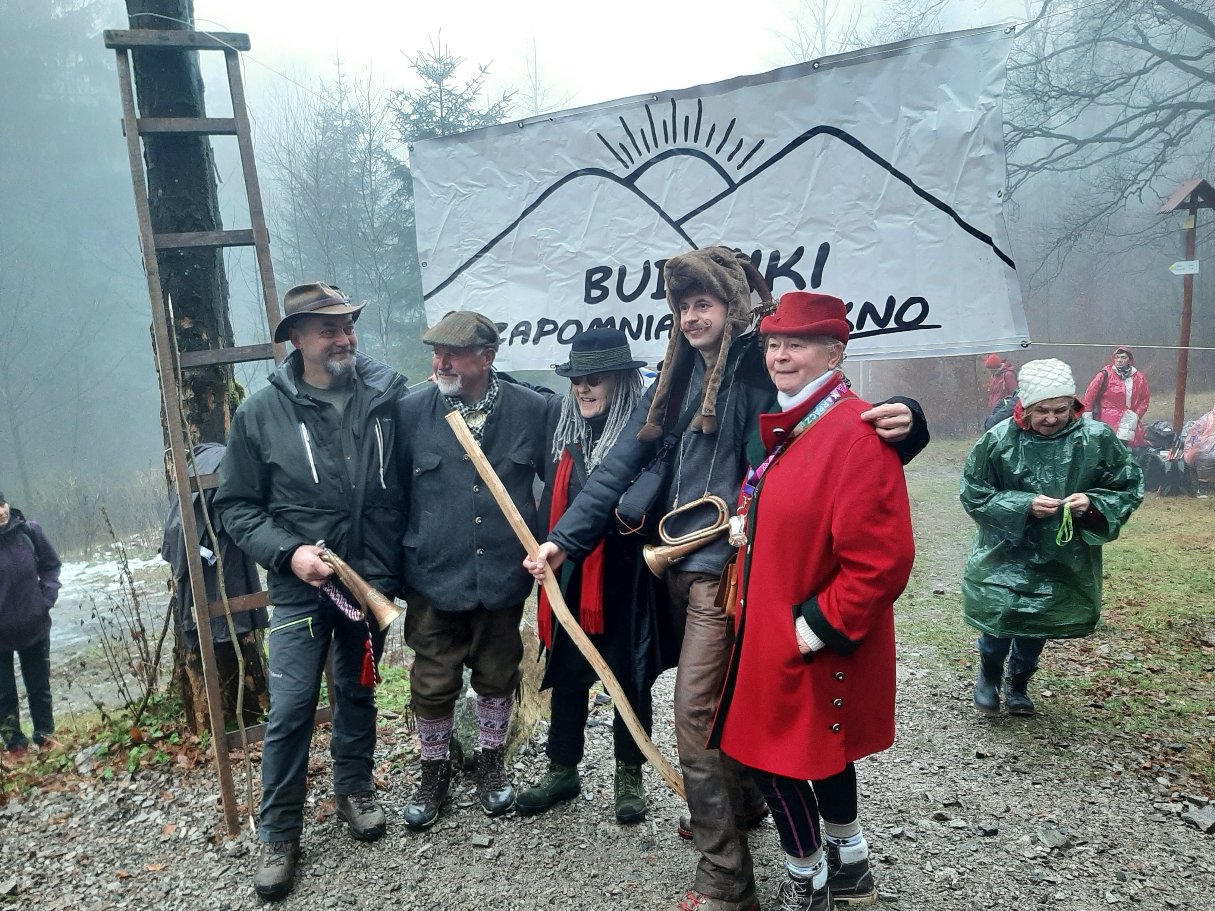 zegnali-sonce-w-budnikach-110905