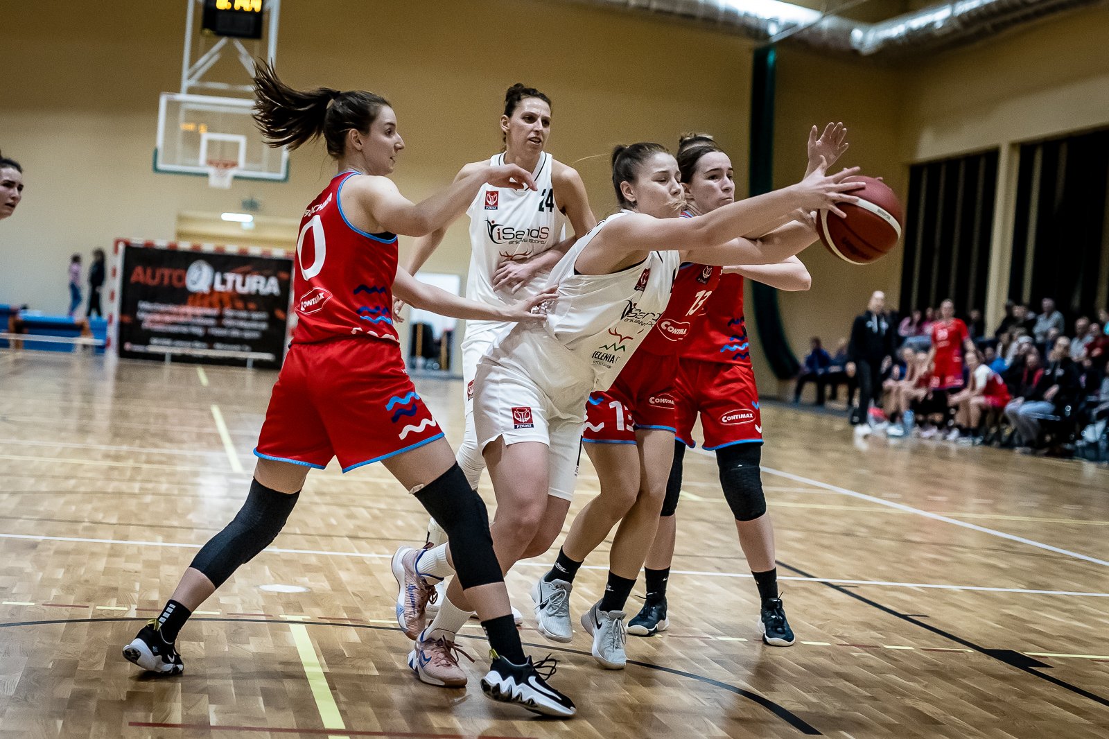 w-decydujacej-kwarcie-dokonay-cudow-110919
