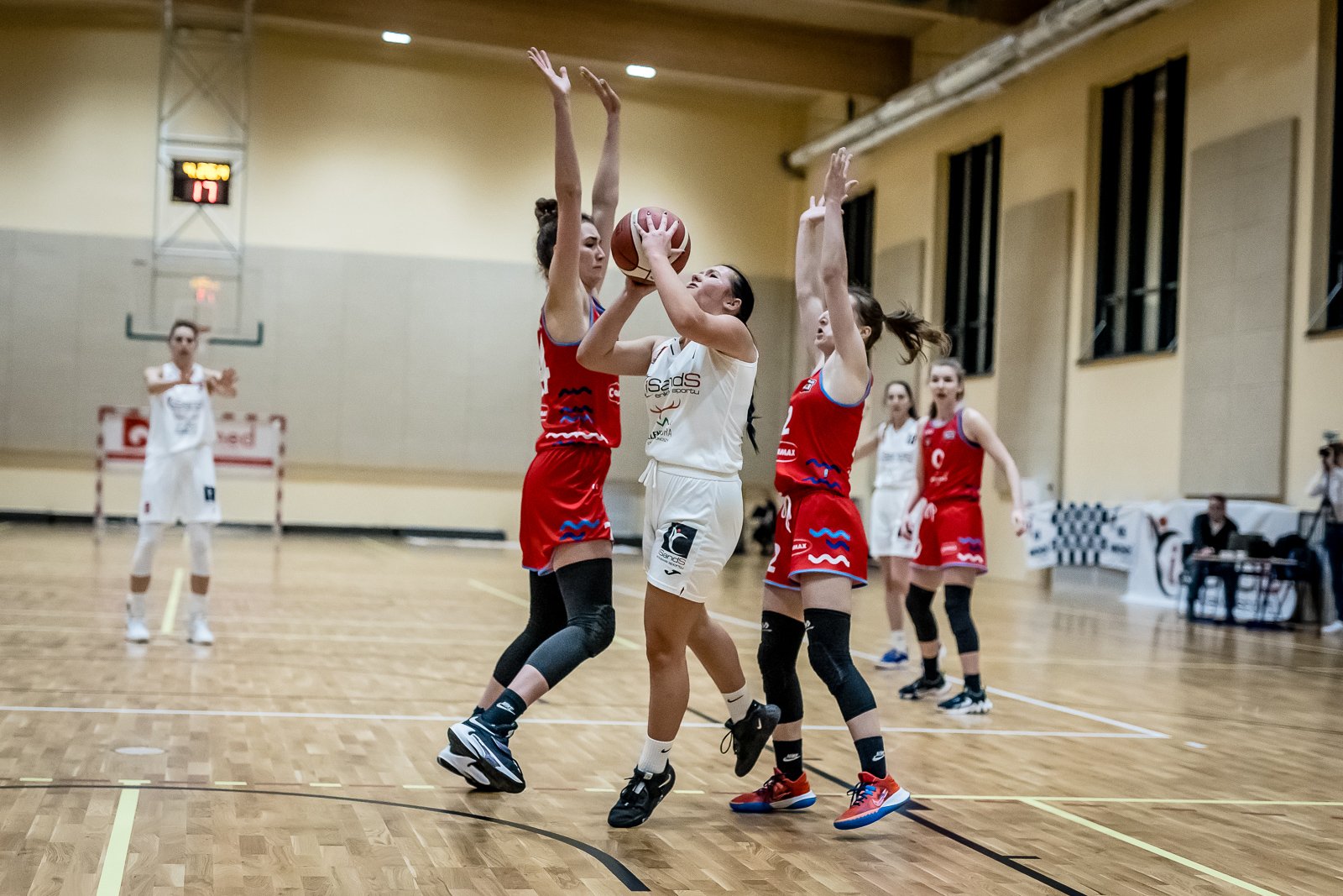w-decydujacej-kwarcie-dokonay-cudow-110919