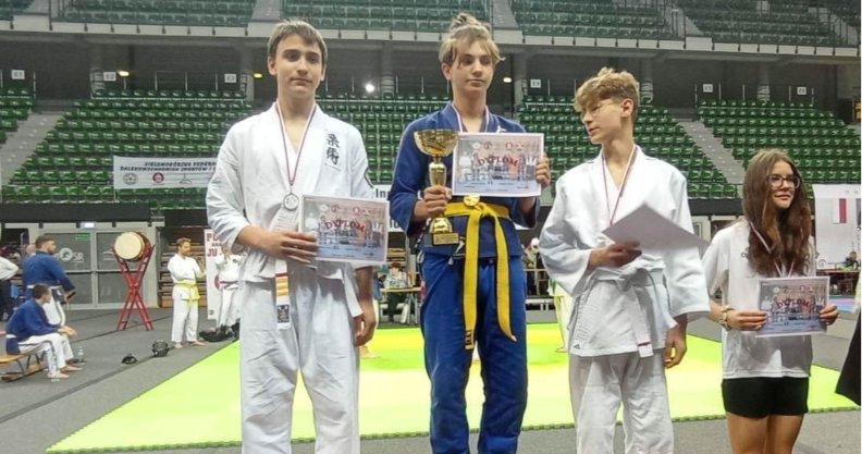 wrocili-z-medalami-111002