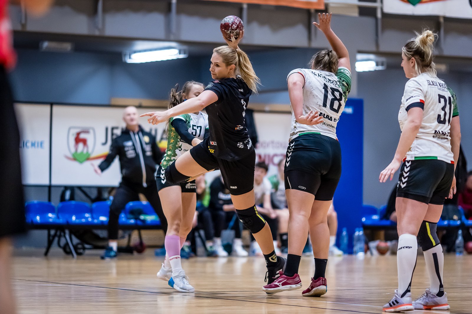 mimo-brakow-kadrowych-walczyy-do-konca-111120