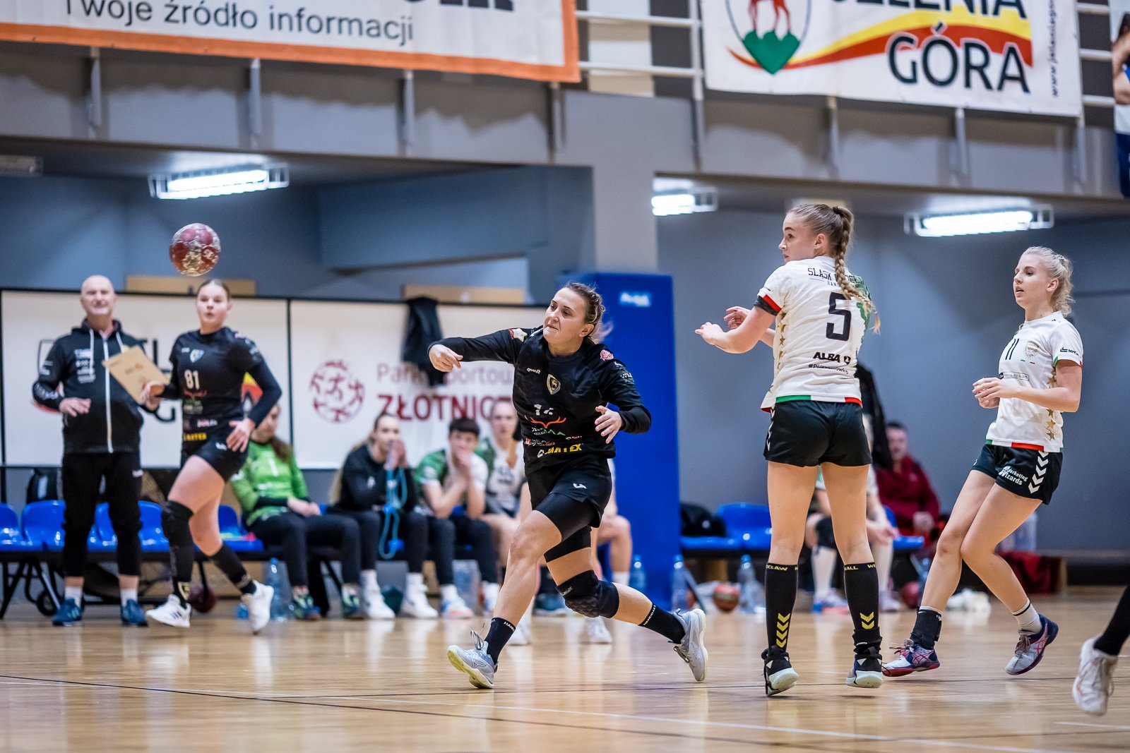 mimo-brakow-kadrowych-walczyy-do-konca-111120