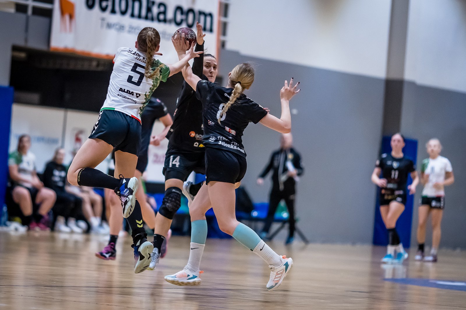 mimo-brakow-kadrowych-walczyy-do-konca-111120