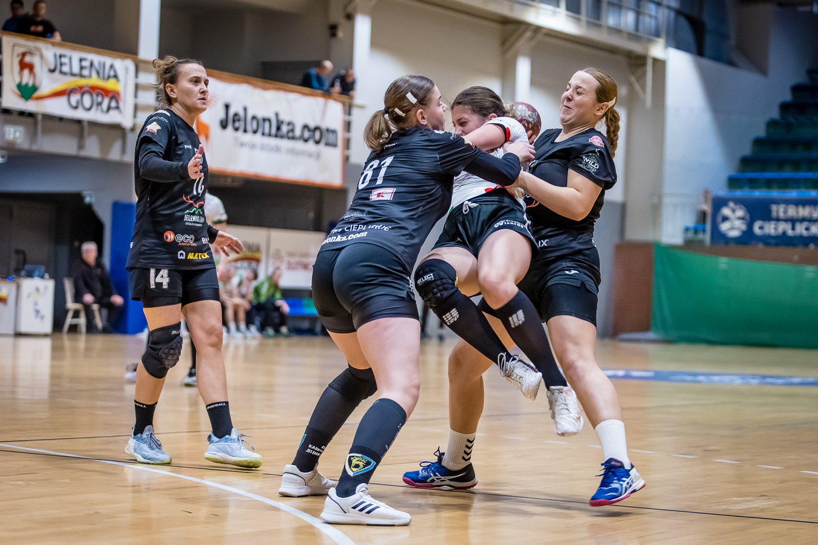 mimo-brakow-kadrowych-walczyy-do-konca-111120