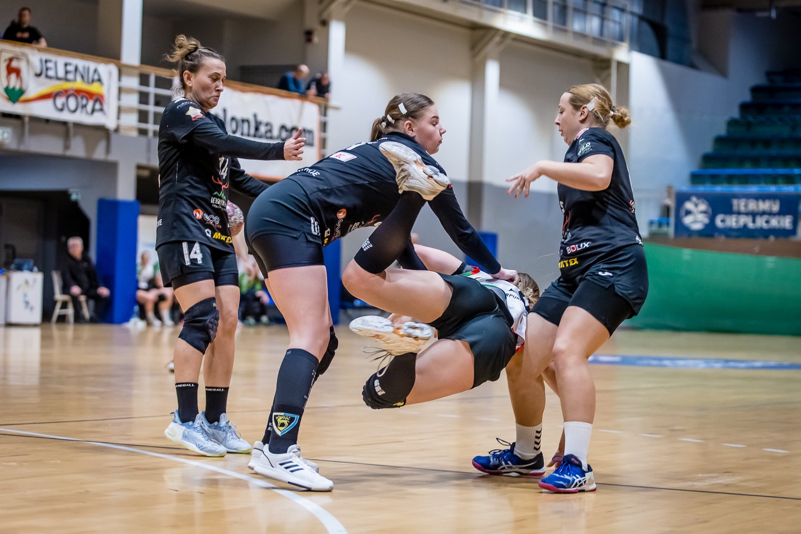 mimo-brakow-kadrowych-walczyy-do-konca-111120