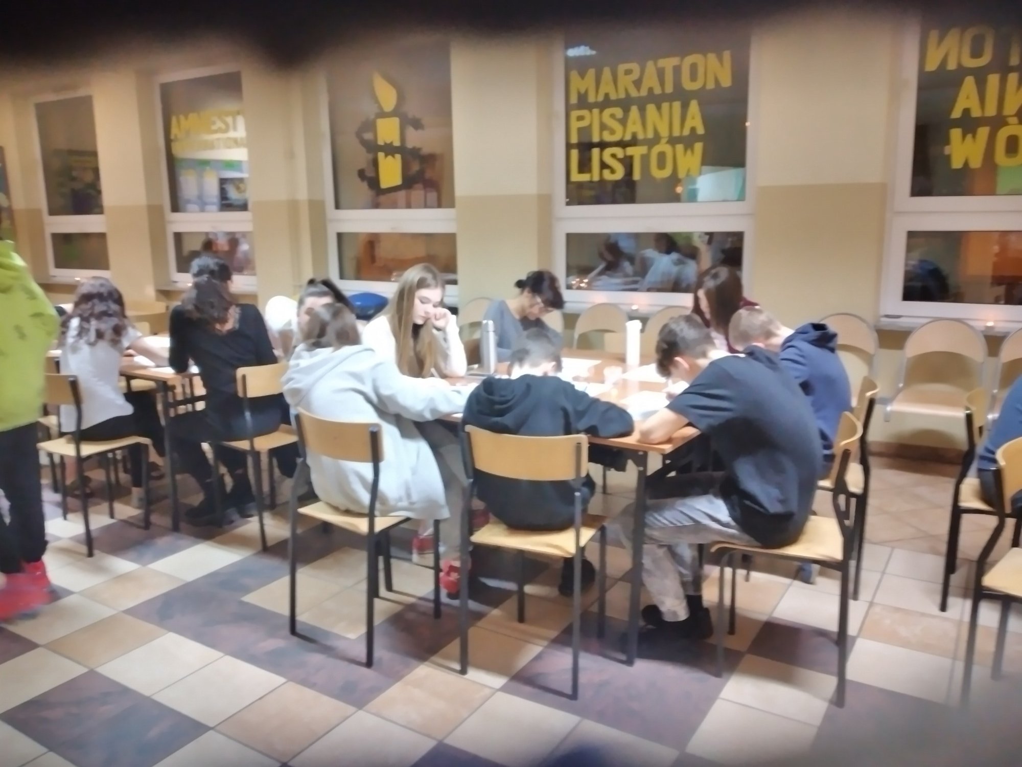 uczniowie-pisali-listy-111222