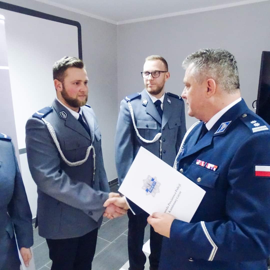awanse-dla-policjantow-111227