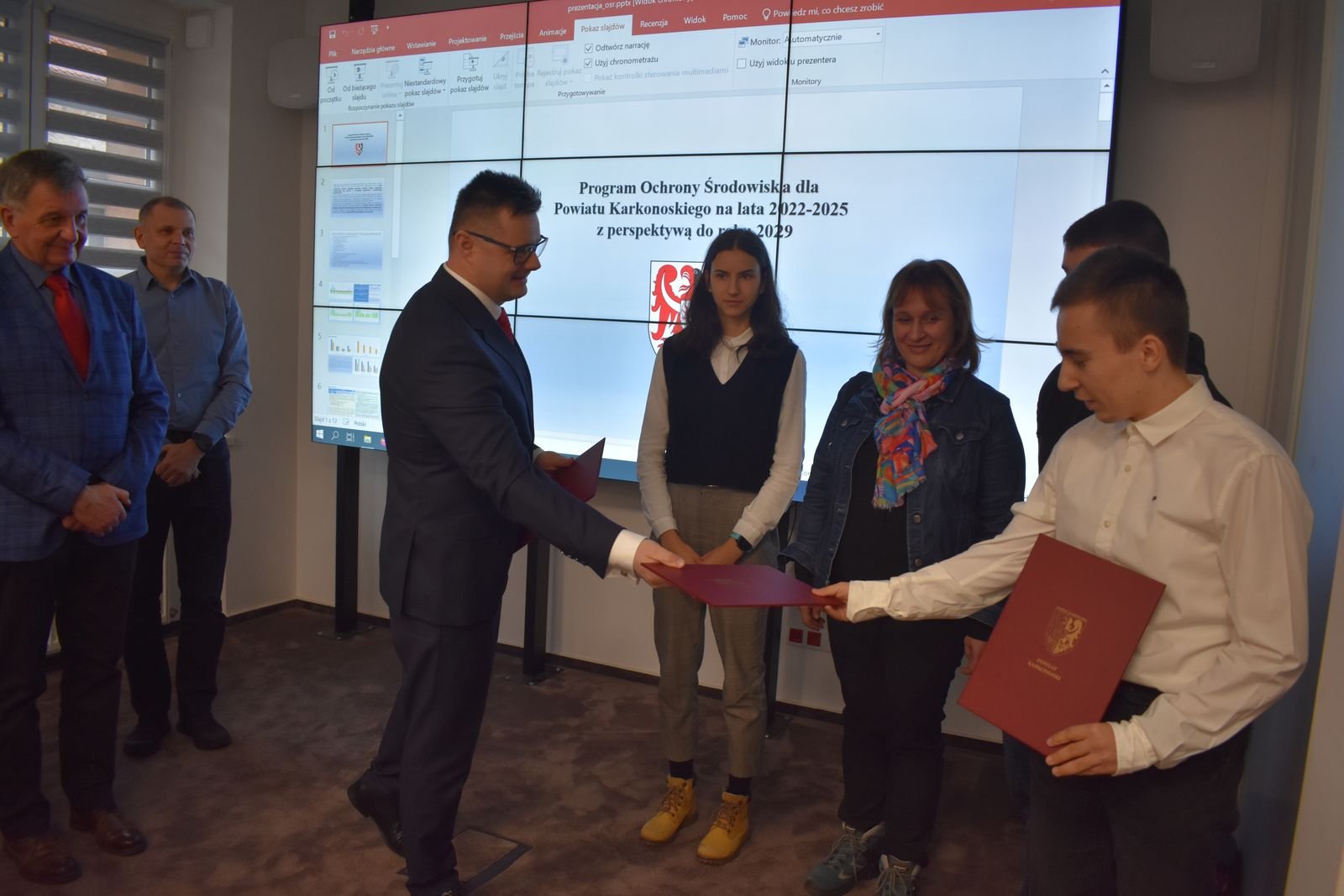 nagrody-i-stypendia-dla-najlepszych-uczniow-111264